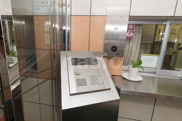エントランス　オートロック