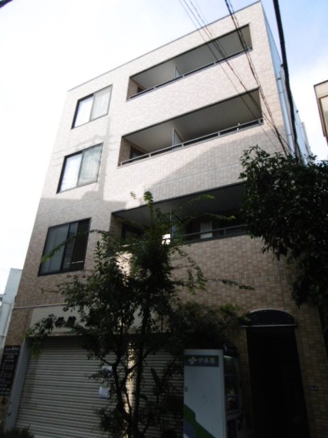 横浜市港北区日吉本町のマンションの建物外観