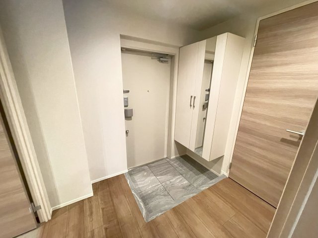 玄関　家具等は付きません