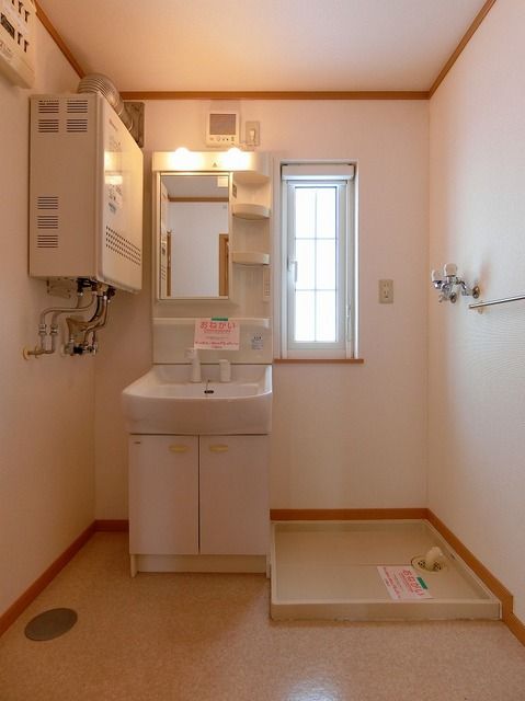 【函館市日吉町のアパートの洗面設備】