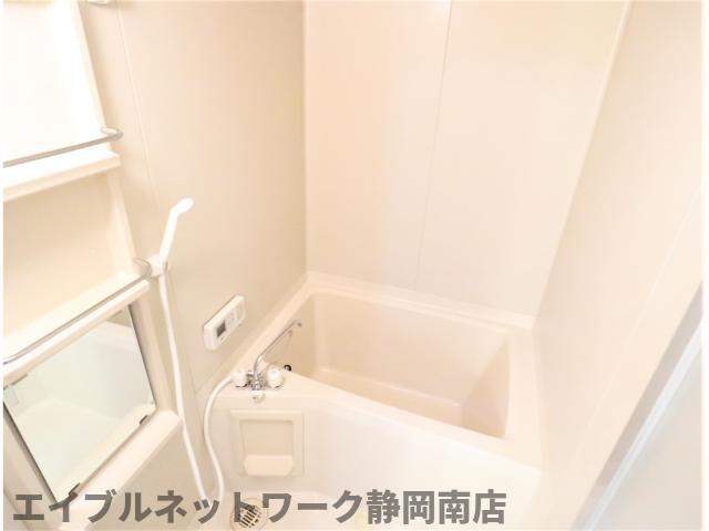 バス・シャワールーム　お風呂です