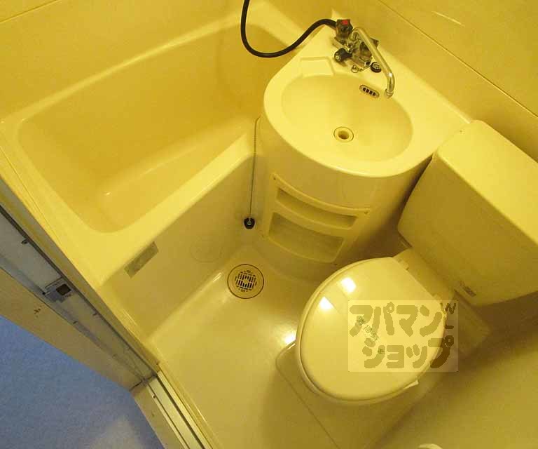 バス・シャワールーム　５０２号室の写真です。