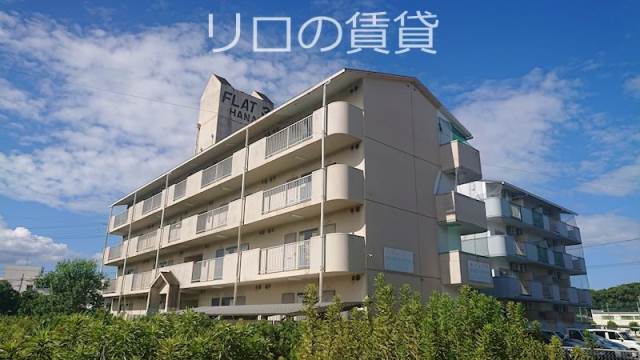 飯塚市伊岐須のマンションの建物外観