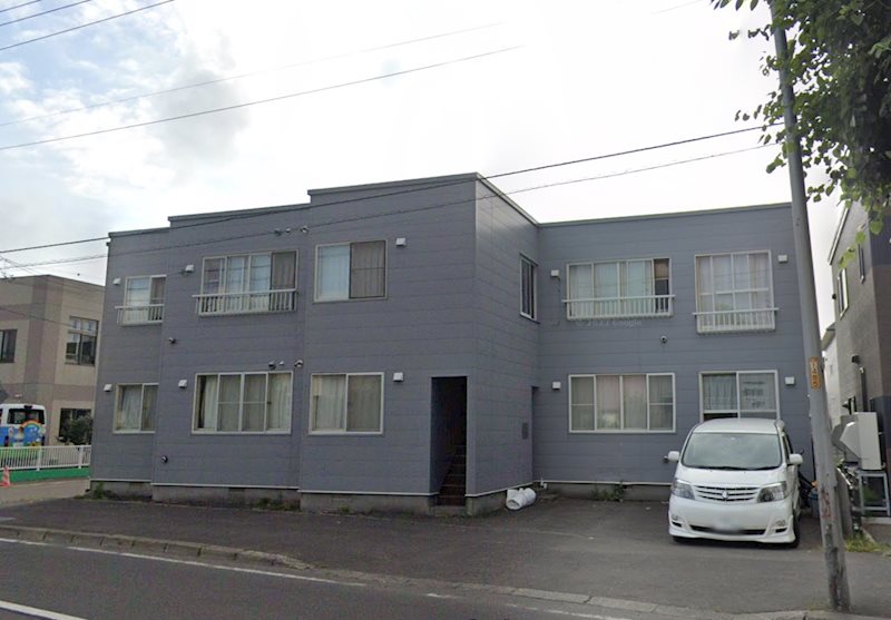 札幌市北区屯田三条のアパートの建物外観