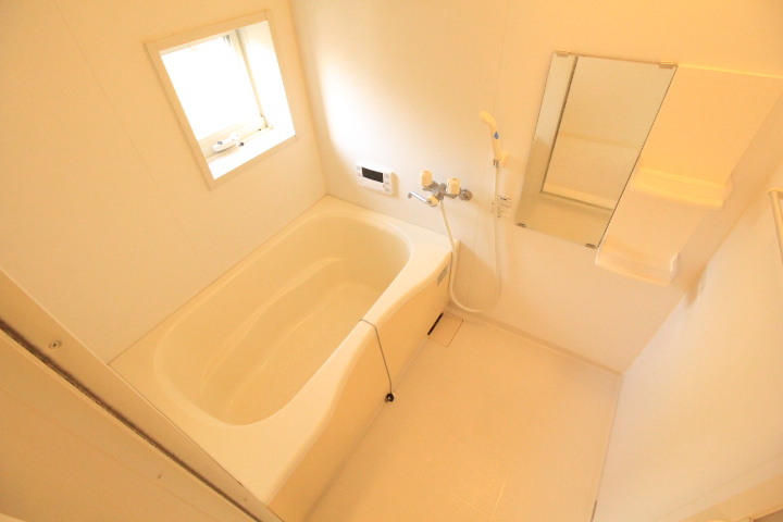 バス・シャワールーム　追い炊き・浴室乾燥機付き☆