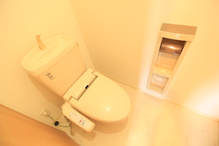 トイレ　温水洗浄便座☆