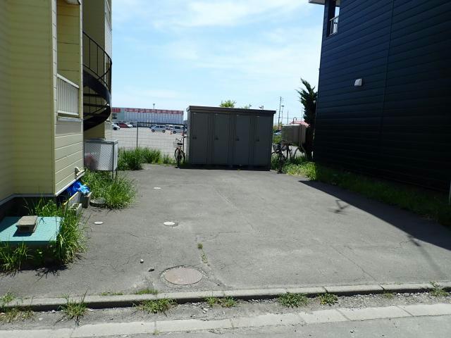 駐車場　駐車場