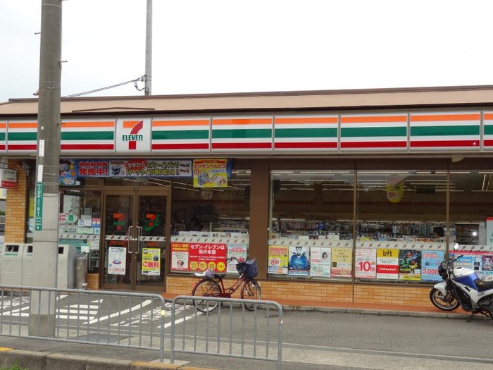 コンビニ　セブンイレブン高槻大冠店（コンビニ）まで25m