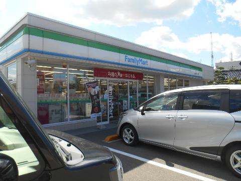 コンビニ　ファミリーマート金沢広岡三丁目店（コンビニ）まで652m