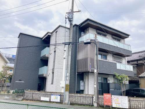 姫路市飾磨区英賀保駅前町のマンションの建物外観