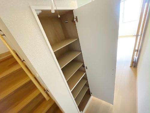 収納　扉の色は異なる場合がございます