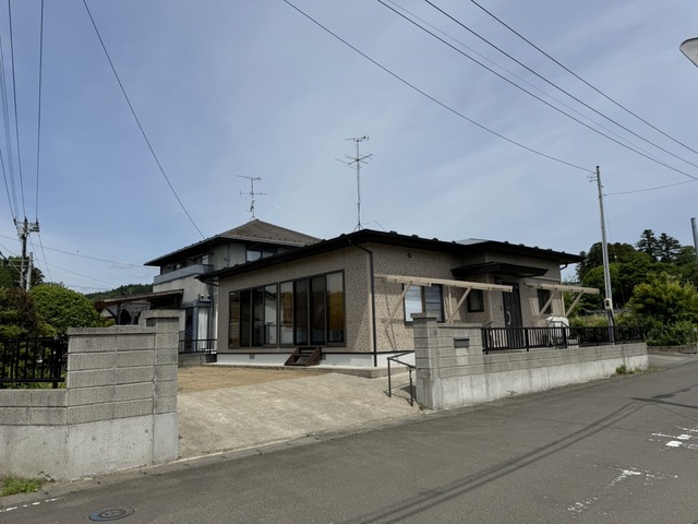 内屋敷戸建ての建物外観