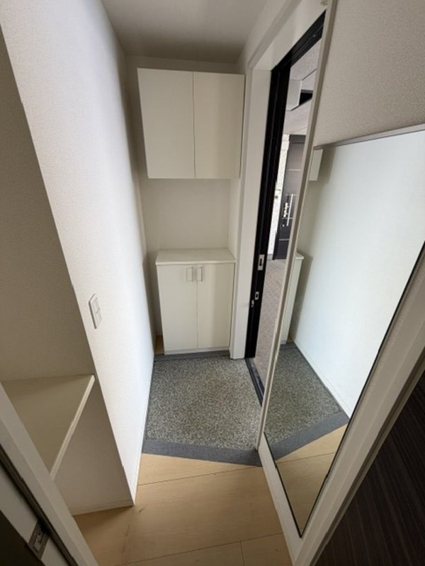 玄関　玄関内側