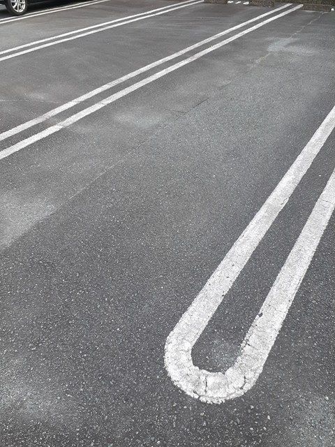 【伊勢市下野町のアパートの駐車場】