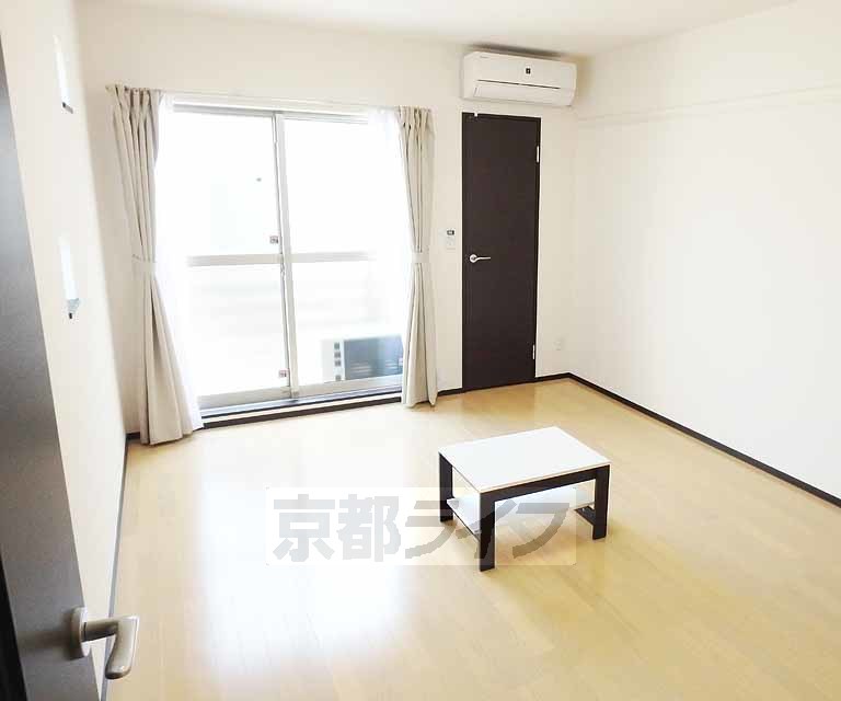居室・リビング　お部屋です！