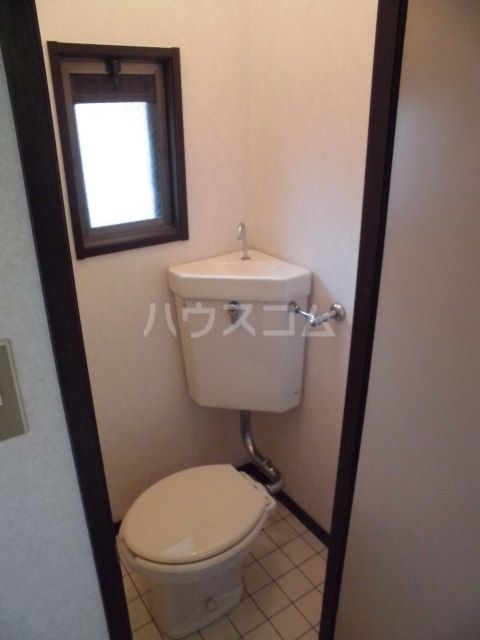 【葛飾区東四つ木のアパートのトイレ】