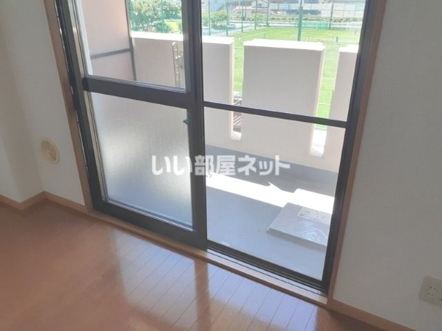 【甲府市東光寺のマンションのバルコニー】