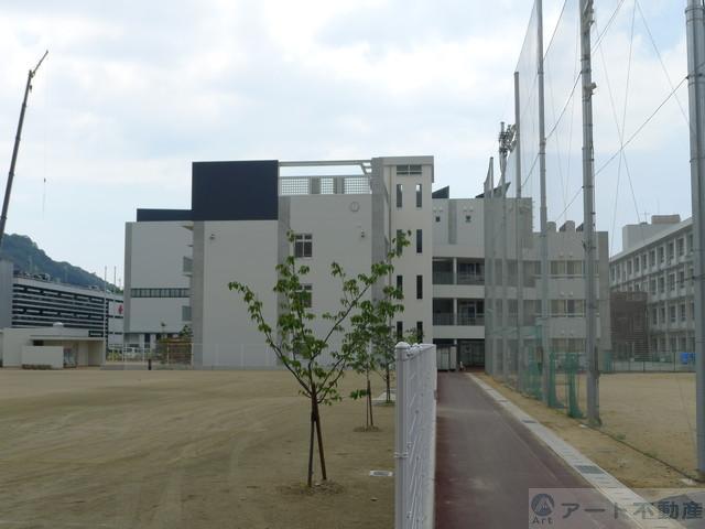 小学校　東雲小学校（小学校）まで1205m