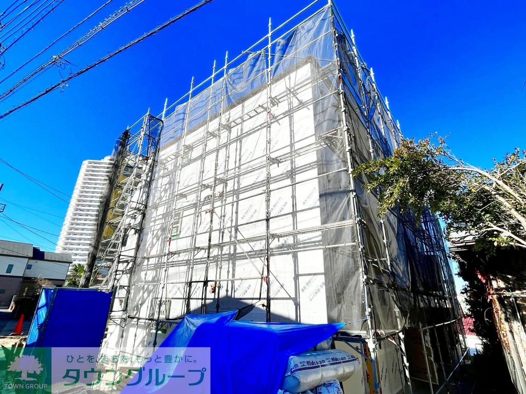 【横浜市旭区鶴ケ峰のアパートの建物外観】