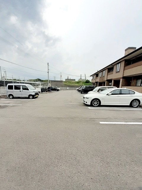 【[家電付き] アクティブIIの駐車場】