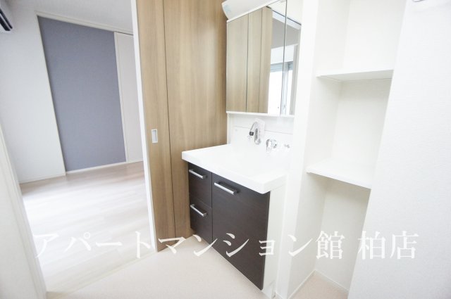 洗面設備　同施工会社、同型タイプです