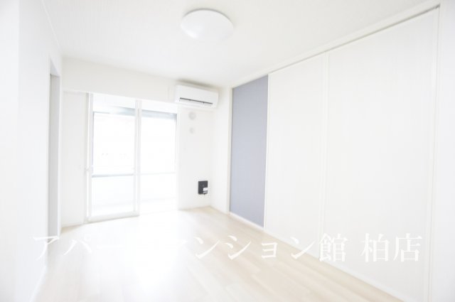 居室・リビング　同施工会社、同型タイプです