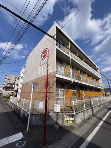 鴻巣市逆川のマンションの建物外観