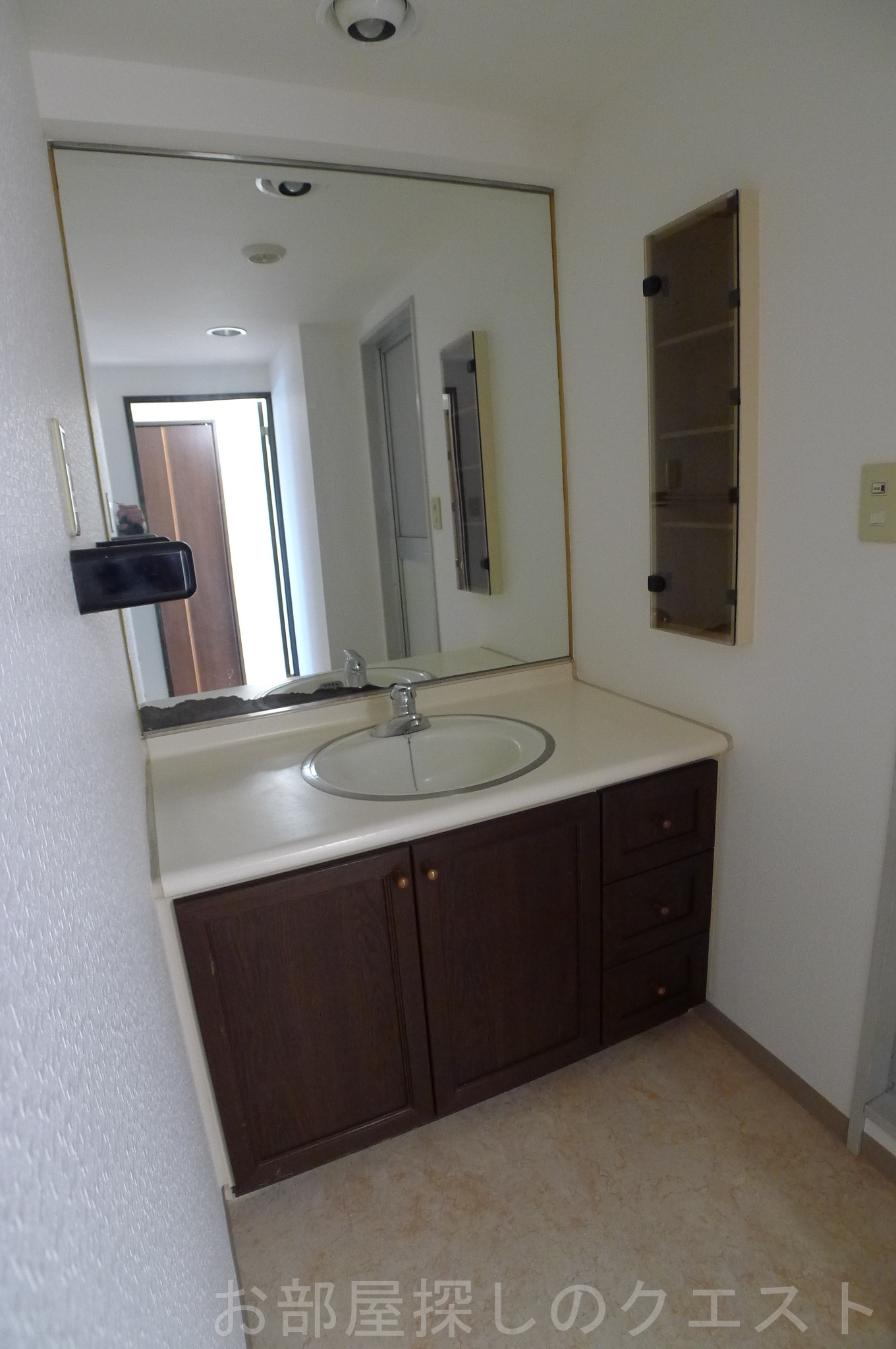 洗面設備　（写真は同物件イメージ）