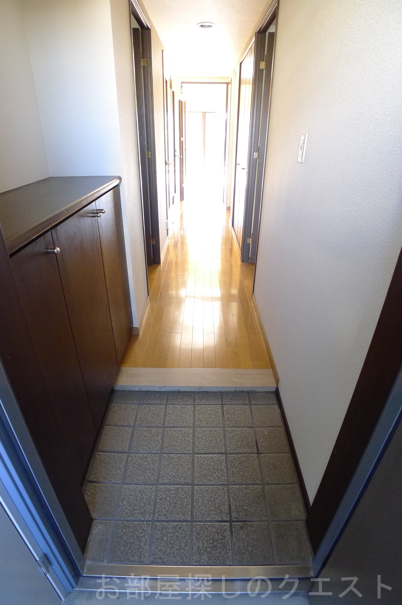 玄関　（写真は同物件イメージ）