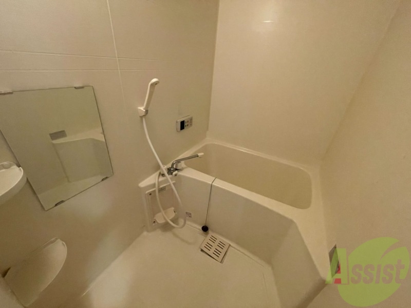 バス・シャワールーム　１人暮らしにはピッタリのサイズ感ですね！