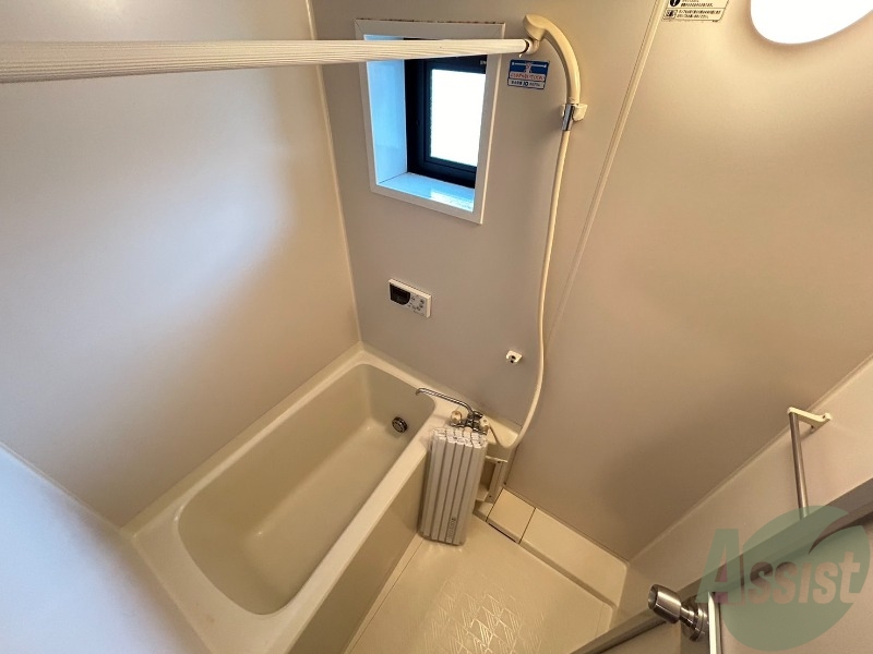 バス・シャワールーム　浴室になります。一日の疲れを癒しましょう。