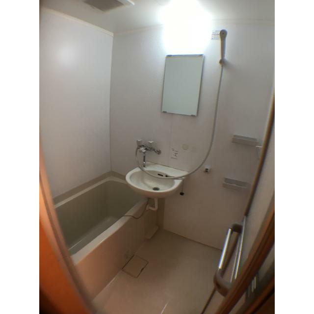 バス・シャワールーム　バス・トイレ別です！