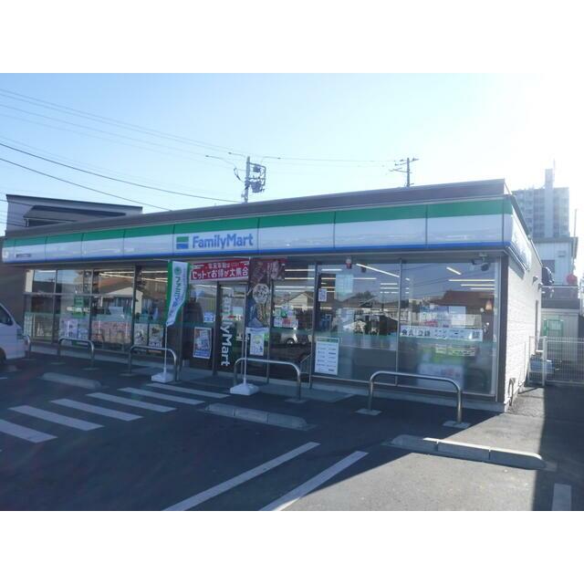 コンビニ　ファミリーマート藤沢石川二丁目店（コンビニ）まで709m