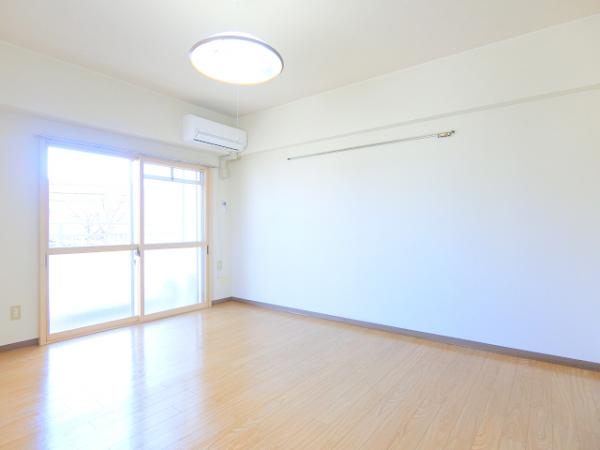 居室・リビング　写真は別のお部屋のイメージです