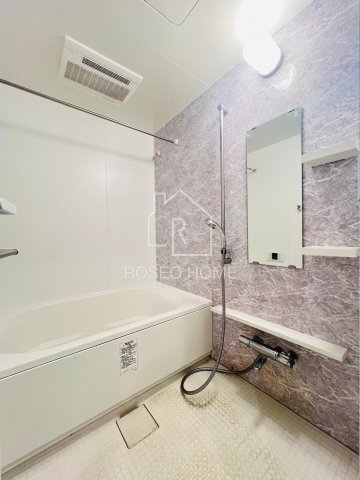 バス・シャワールーム　同マンション別部屋：参考写真