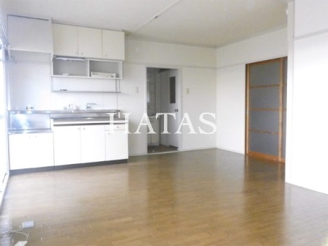 居室・リビング　同物件別部屋