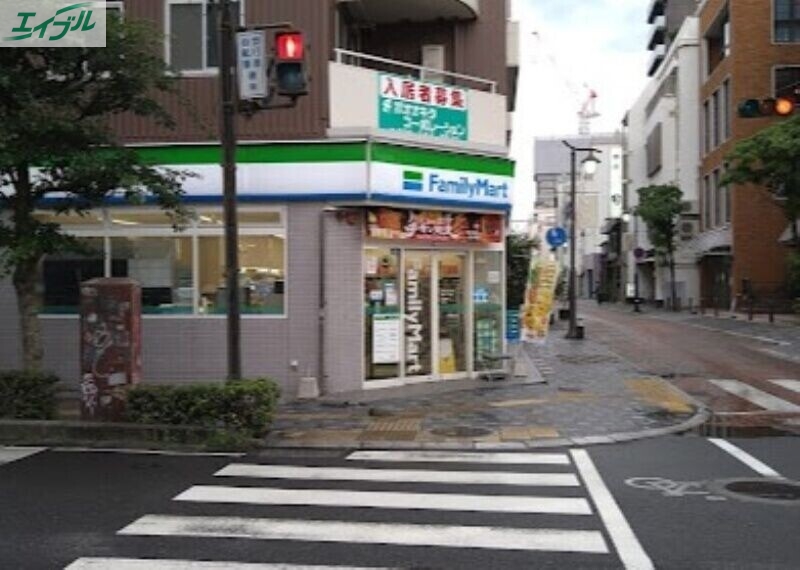 コンビニ　ファミリーマート表町二丁目店（コンビニ）まで199m