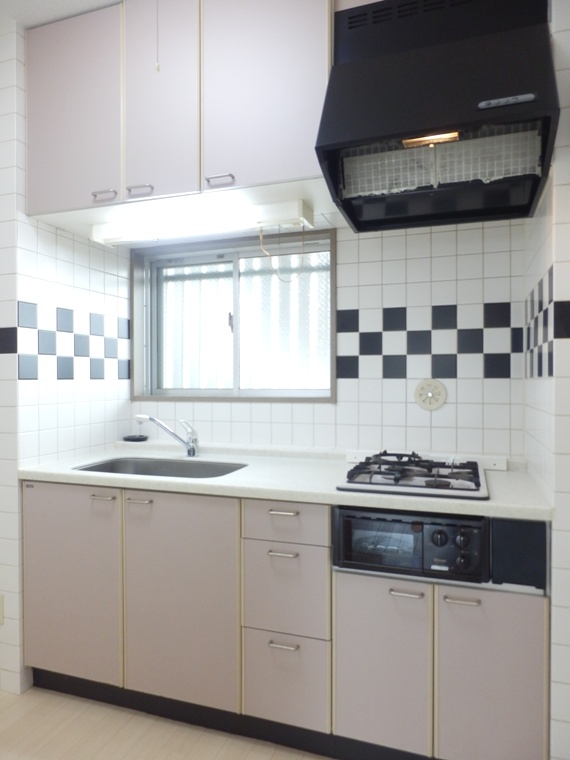 キッチン　独立型システムキッチンでお料理楽しめます♪