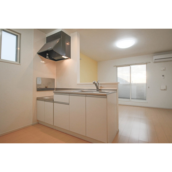 居室・リビング　同じ建物の別のお部屋