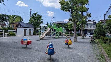 公園　上新記念公園（公園）まで210m