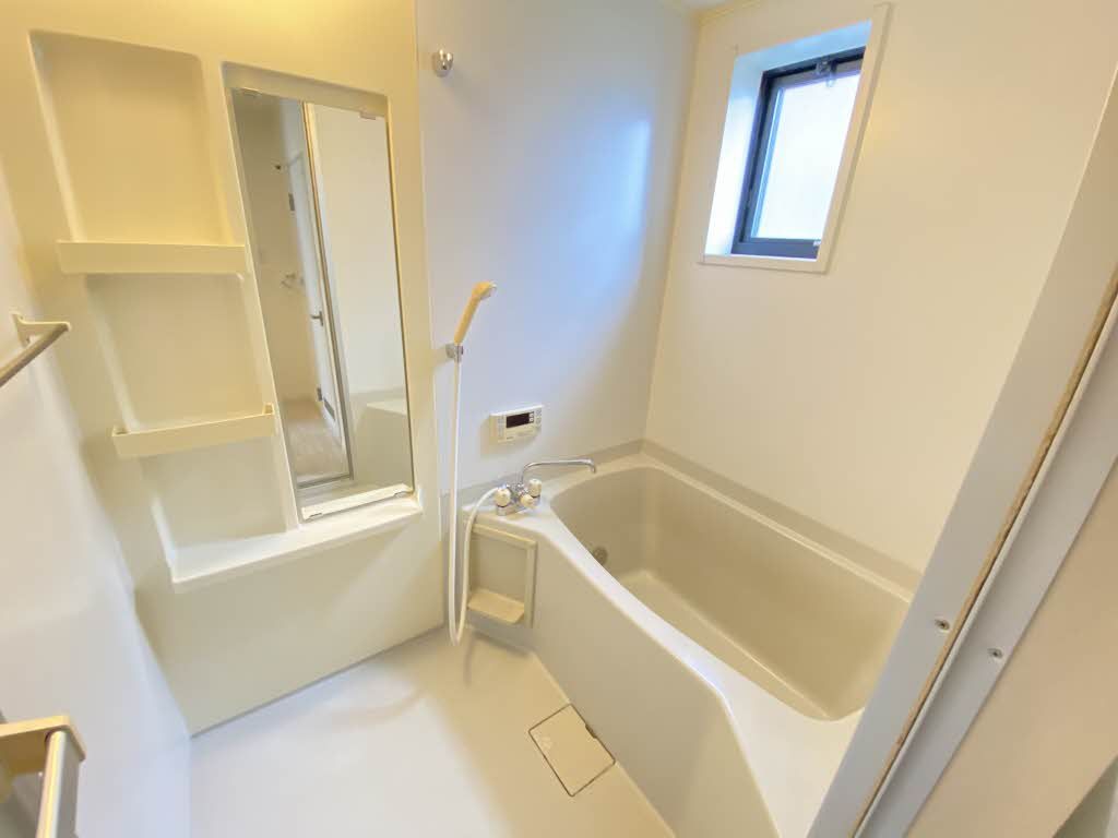 バス・シャワールーム　バスルーム