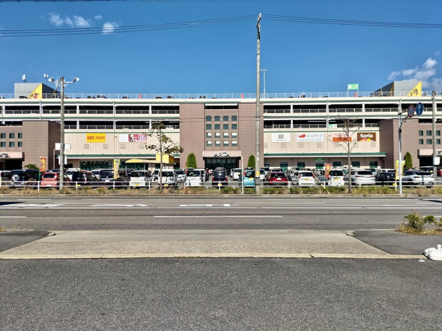 ショッピングセンター　アピタ岡崎北（ショッピングセンター）まで850m