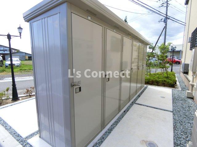 その他共有部分　外物置にはタイヤを収納できます。