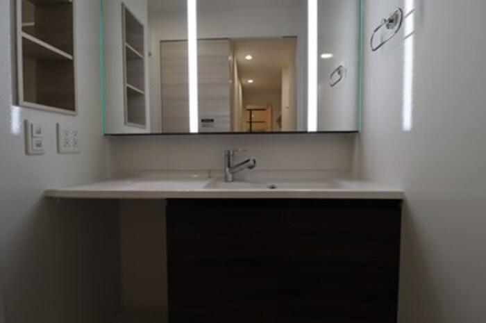 洗面設備　洗髪洗面化粧台