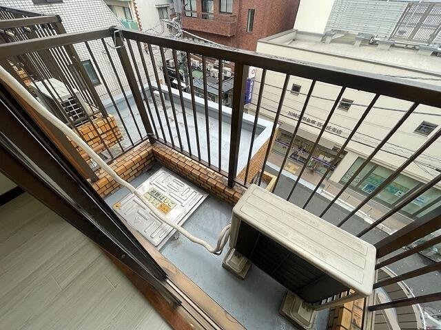 バルコニー　別部屋の参考写真です。