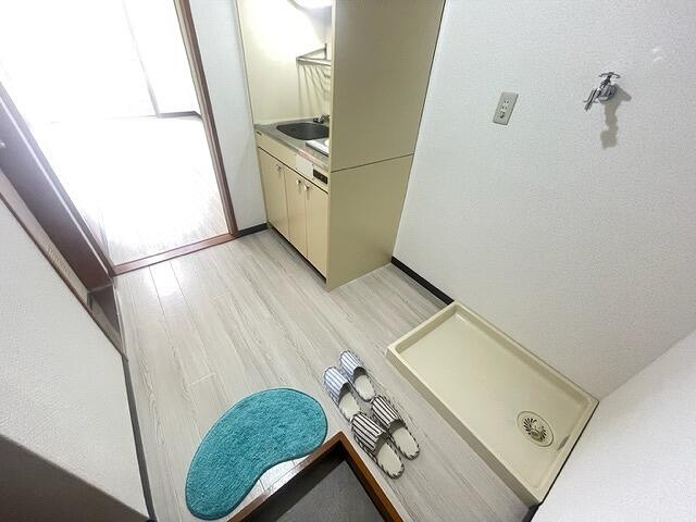 玄関　別部屋の参考写真です。