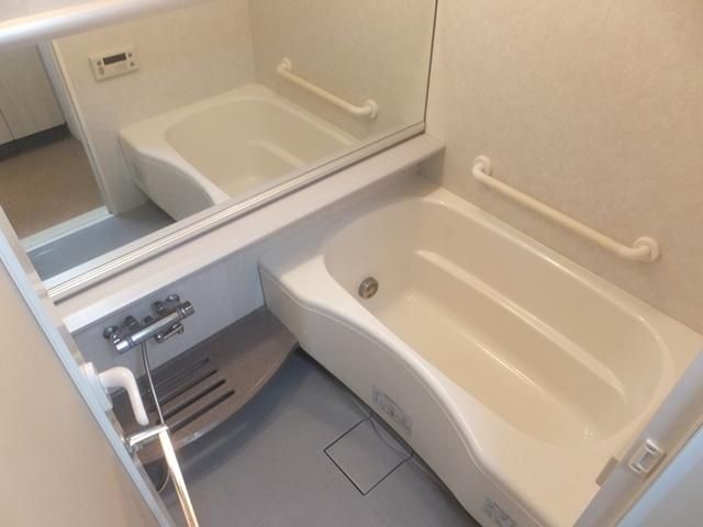 バス・シャワールーム　追炊き・浴室乾燥機付