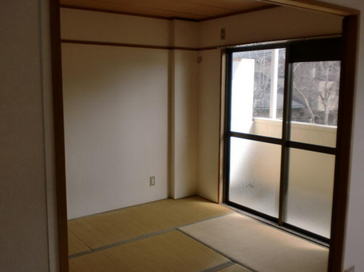 居室・リビング　同物件、別号室の写真です。