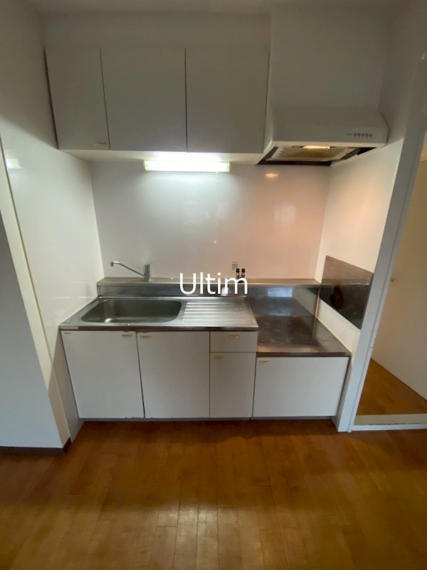 キッチン　※同タイプの他のお部屋です