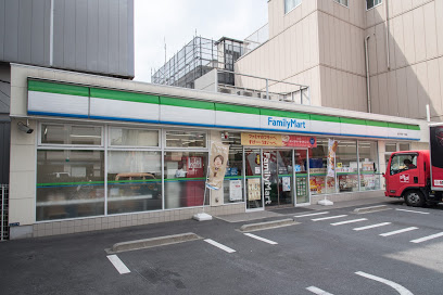 コンビニ　ファミリーマート 品川平塚一丁目店（コンビニ）まで879m